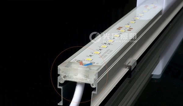 LED護(hù)欄管灌膠工藝 LED護(hù)欄管灌膠工藝